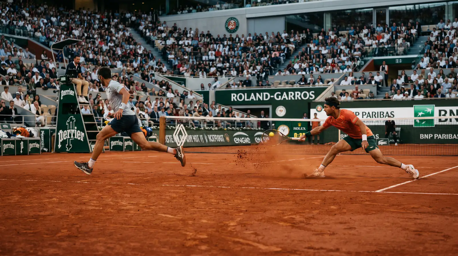 Long clay court rally at Roland-Garros demonstrating extended match duration